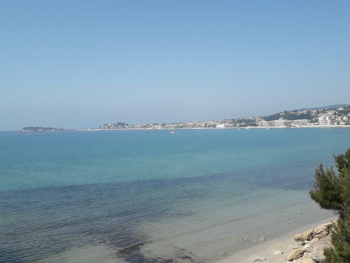 Bandol nature et loisirs: Parking/ Piscine Extérieur photo